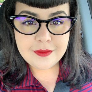 Meet your Posher, Yamel